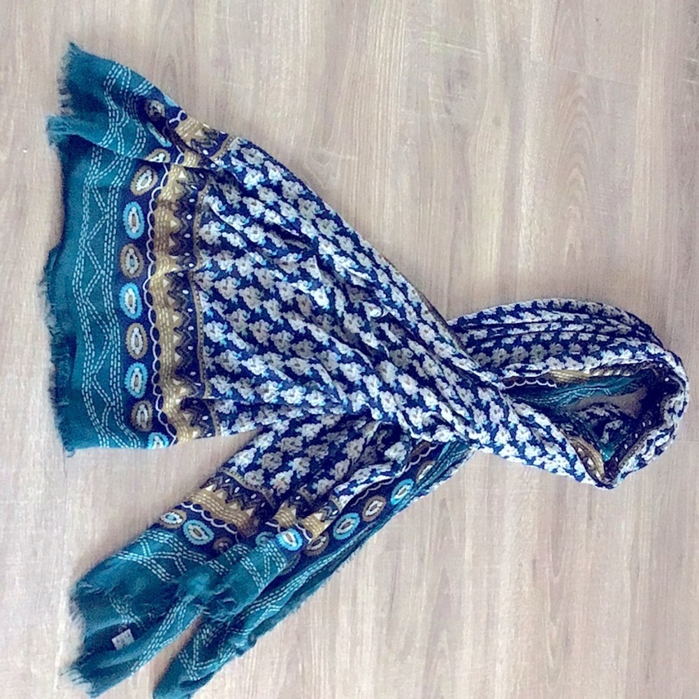 Urban Outfitters Full size, Lightweight Scarf